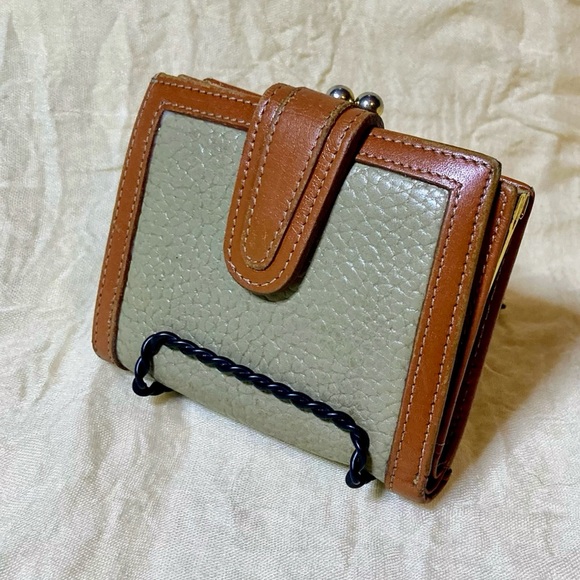 ♦️RARE♦️VINTAGE 1992 COACH SHERIDAN KISSLOCK ALL PURPOSE LEATHER WALLET - Picture 1 of 13
